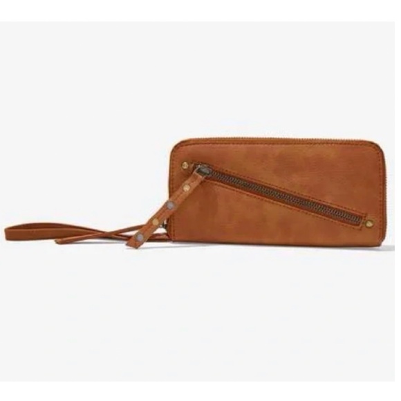 🌟Free People Distressed Vegan Leather Wallet - Picture 1 of 7